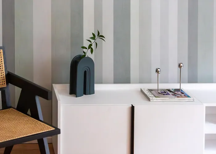 Apartamento The Rent - Spacious Three-bedroom In The Heart Of Milão