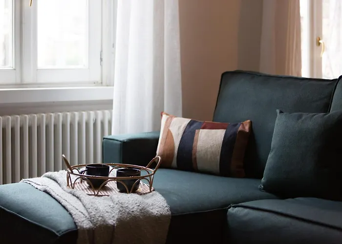 Apartamento The Rent - Spacious Three-bedroom In The Heart Of *