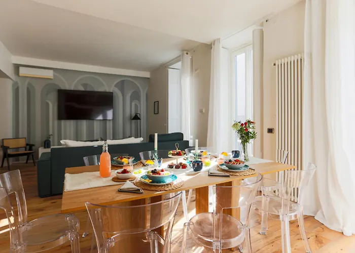 The Rent - Spacious Three-bedroom In The Heart Of