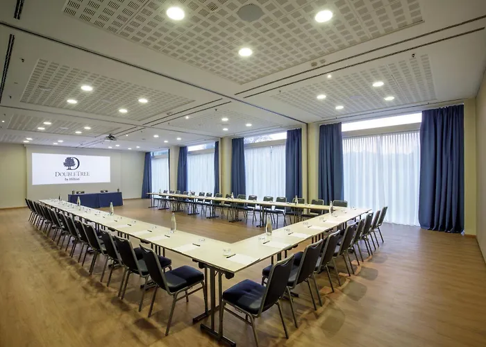 Doubletree By Hilton מלון