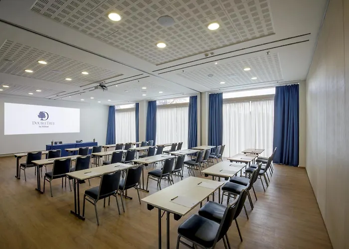 מלון Doubletree By Hilton 4*