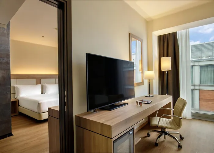 Doubletree By Hilton מלון