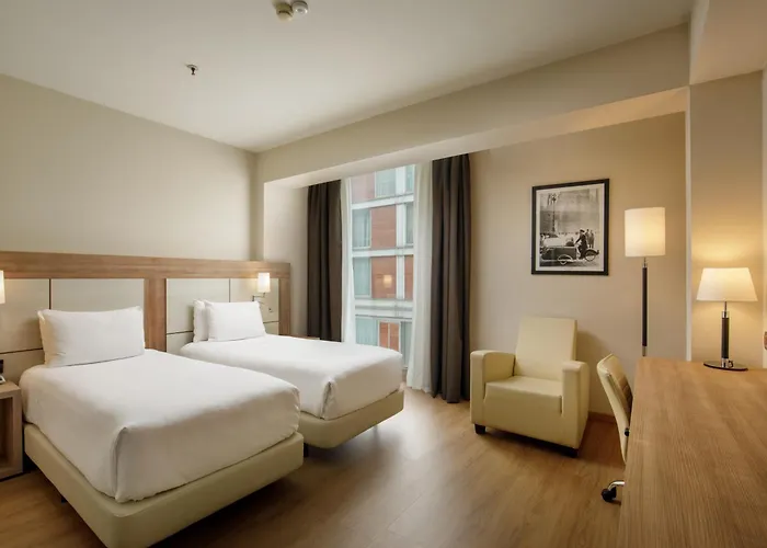 Doubletree By Hilton מלון 4*