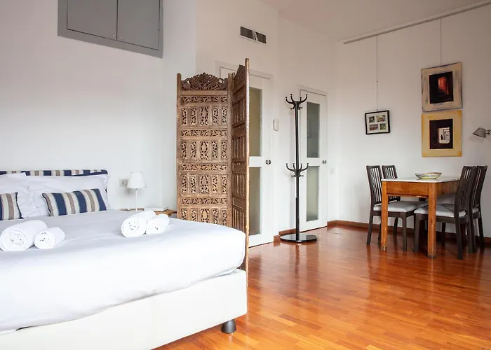 Dehomes - Porta Nuova Business Apartmán