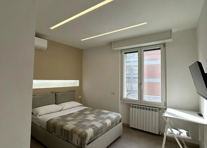 Parea House 5 * Milán