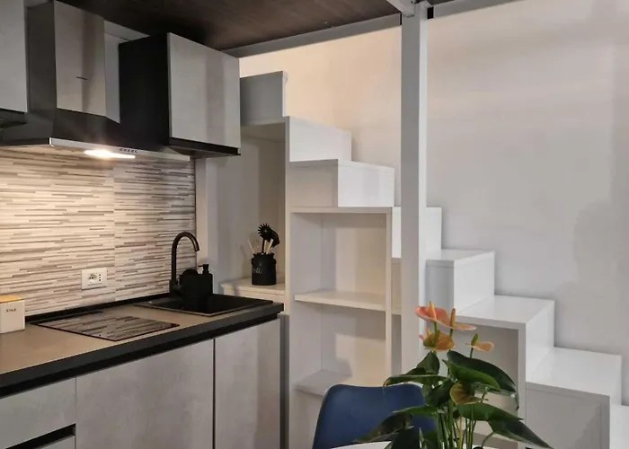 Fantastic Flat Famagosta Area, Forum, Parking, Netflix * ميلان