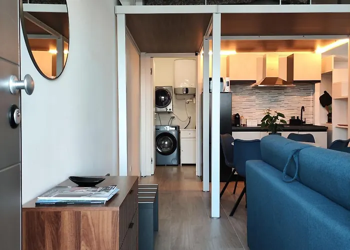 Fantastic Flat Famagosta Area, Forum, Parking, Netflix * ميلان