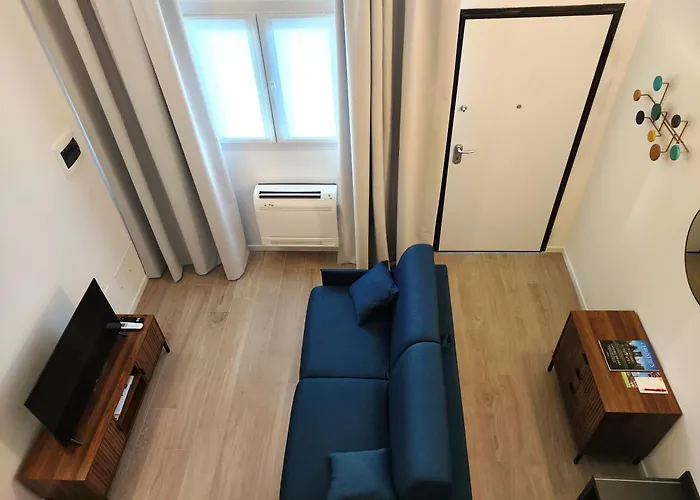Fantastic Flat Famagosta Area, Forum, Parking, Netflix شقة ميلان