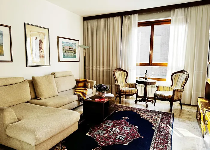 Casa Kolbe 8 , Centro M4 Milánó