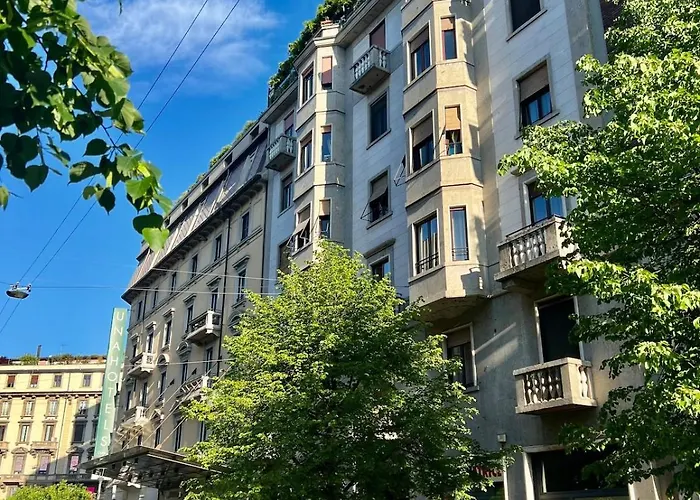 Charming Attic In The Center Of Milan! شقة ميلان