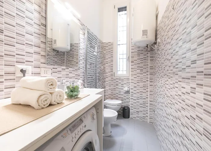 Apartament Bilocale Moderno Isola-garibaldi, 4 Posti, Wifi Veloce, Metro A 2 Minuti