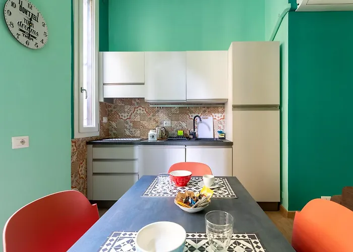 Bilocale Moderno Isola-garibaldi, 4 Posti, Wifi Veloce, Metro A 2 Minuti Apartament Mediolan