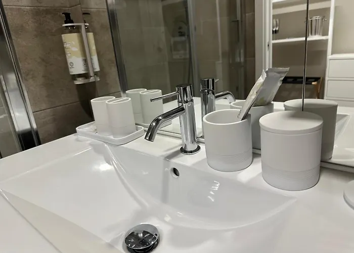 Milhouse - Vitruvio Station Милан