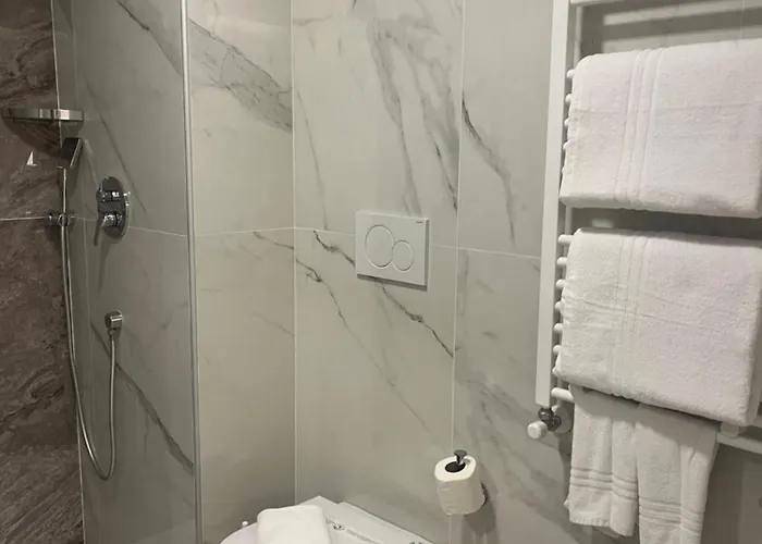 Hotel Jr Bocconi Milán