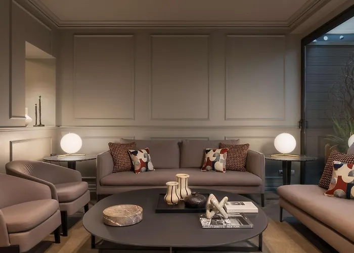 Отель Worldhotel Casati 18 Милан