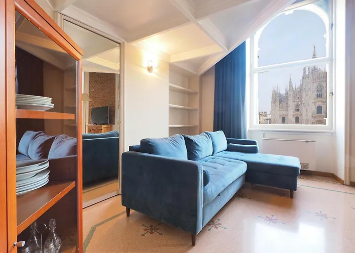 Duomo Cathedral View - Luxury Mediolan