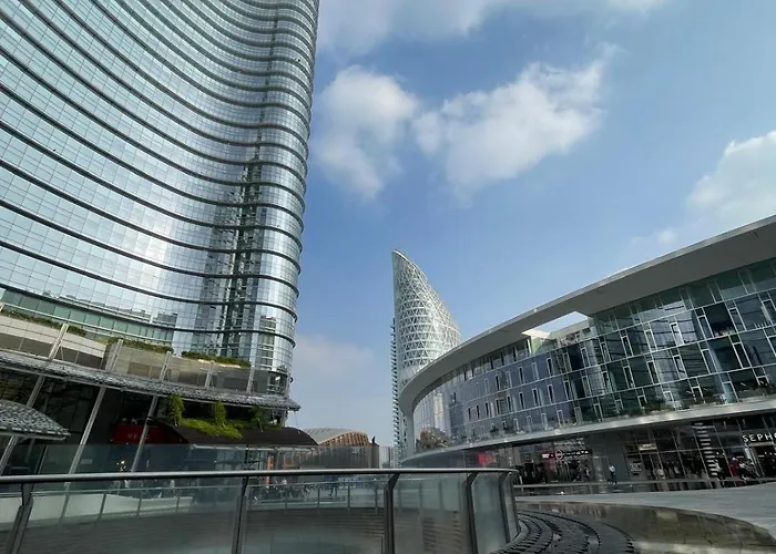 Mila By The Blue Twins * Milano