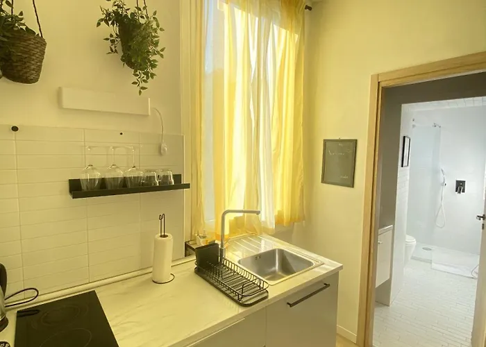 Bright 21 Station * Milan