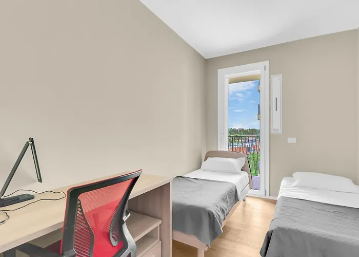 Living With Terrace & Garage By Ndp Rent شقة ميلان