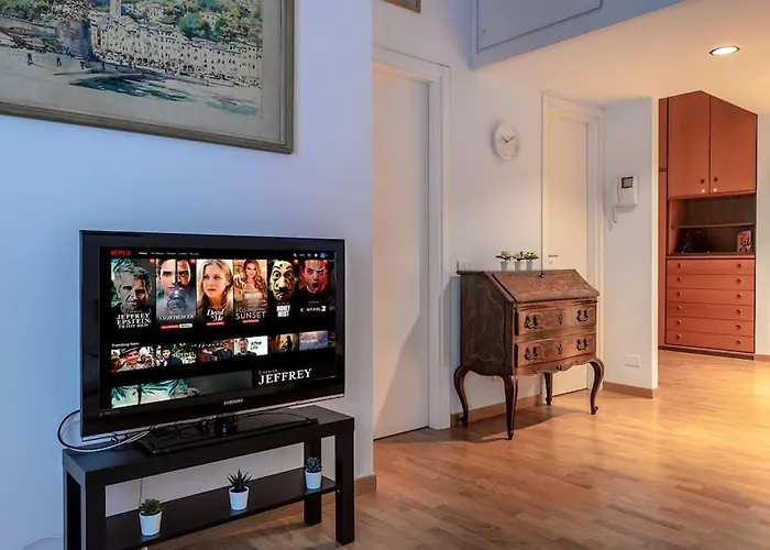 Life - Charming Joie De Vivre * Milán