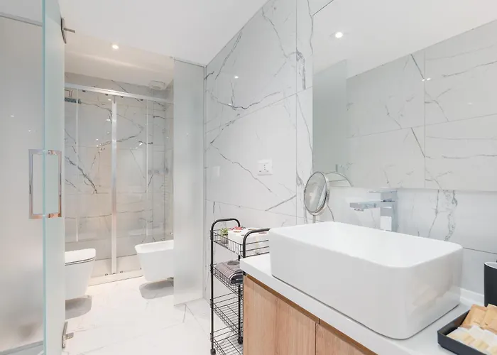 Modern Loft In - Near Lodi Tibb Metro Apartment *