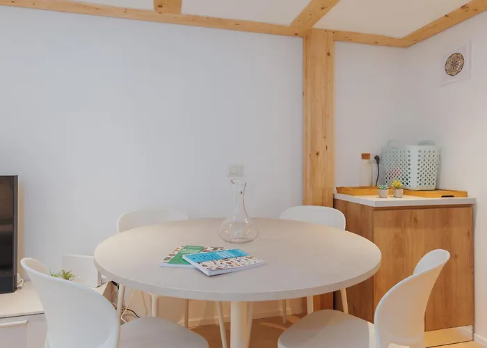 Modern Loft In - Near Lodi Tibb Metro *