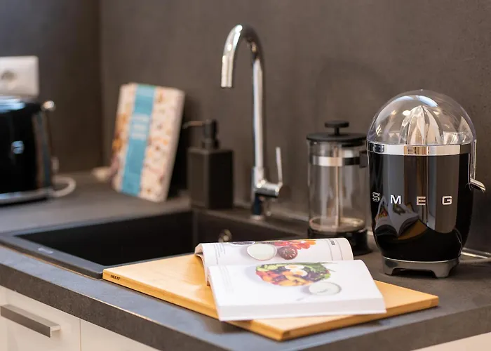 Modern Loft In - Near Lodi Tibb Metro