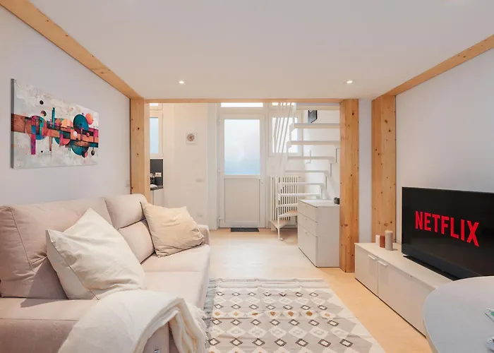 Modern Loft In - Near Lodi Tibb Metro *