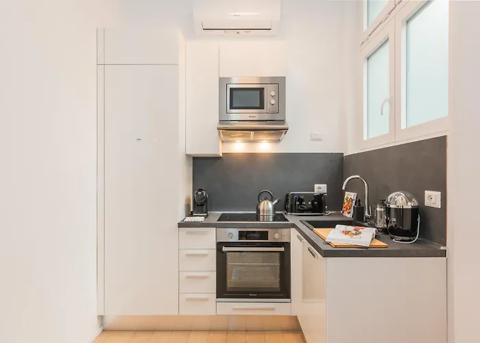 Modern Loft In - Near Lodi Tibb Metro *