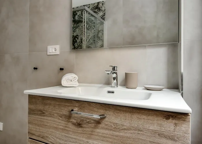 Joivy Beautiful And Modern With 2 Balconies Milano