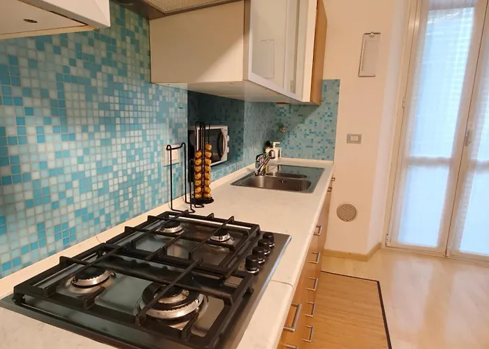 Center In Shopping And Living Area With Ac, Wifi, Steps From M1 And Airport And Fiera Link * Milán