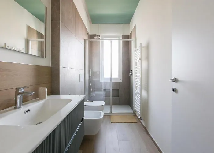 Elegante A 300 M Dalla Metro Zara