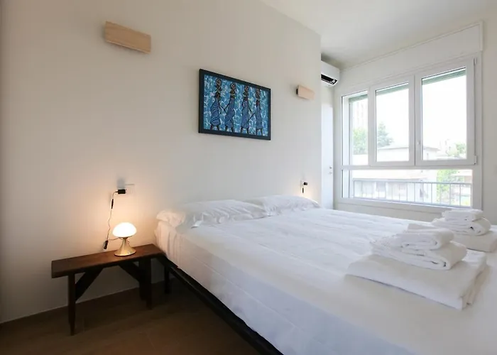 Elegante A 300 M Dalla Metro Zara Apartmán