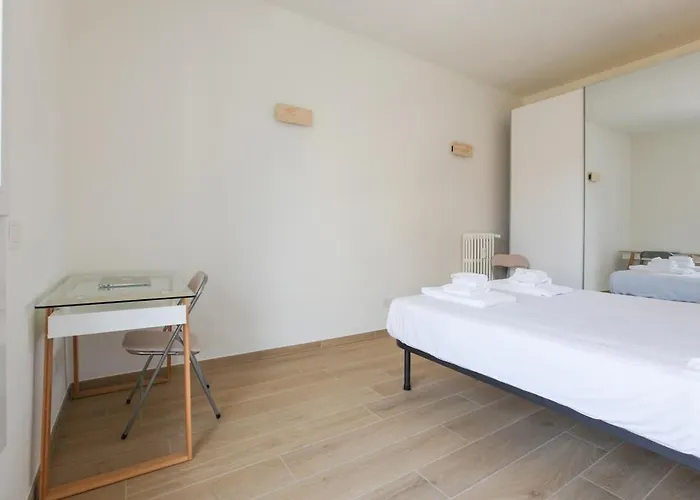 Elegante A 300 M Dalla Metro Zara Apartmán Milán