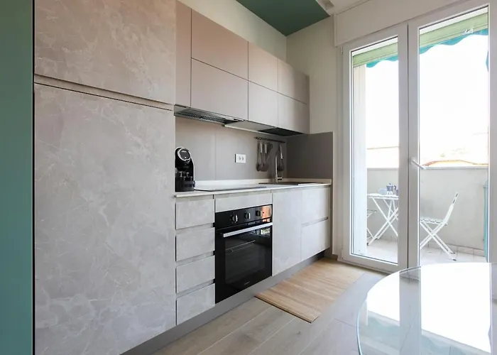 Apartmán Elegante A 300 M Dalla Metro Zara