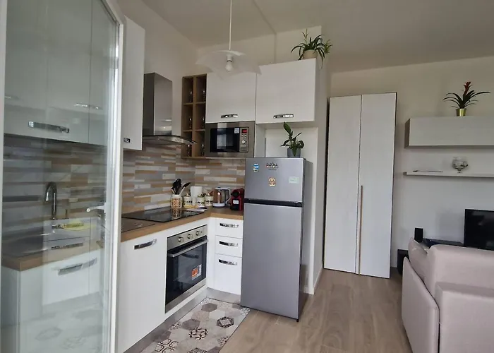 Cozy Flat In Famagosta Area Near Unipol Forum Di Assago