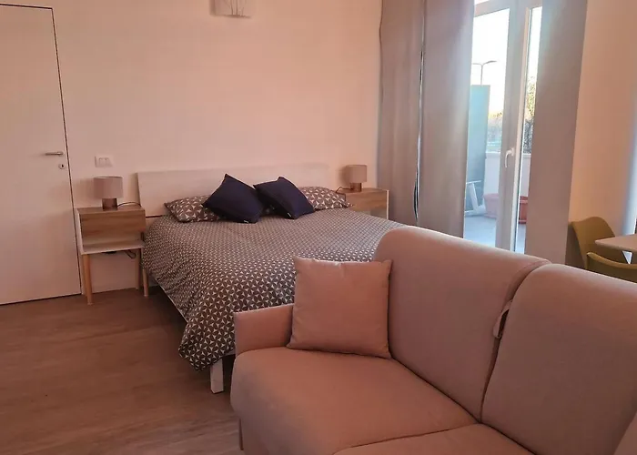 Cozy Flat In Famagosta Area Near Unipol Forum Di Assago Apartmán