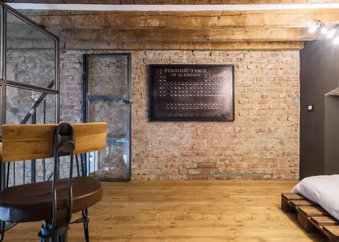 Delightful Loft A Few Steps From Isola דירה