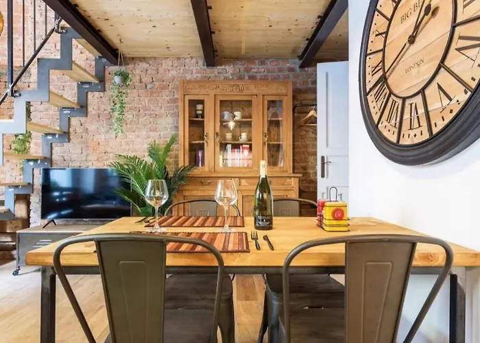 Delightful Loft A Few Steps From Isola Apartmán