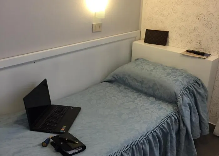 New H Marte 81 Hotel *