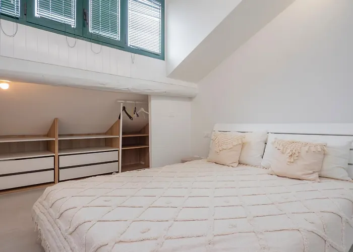 I Host - Jenner 14 Apartmán
