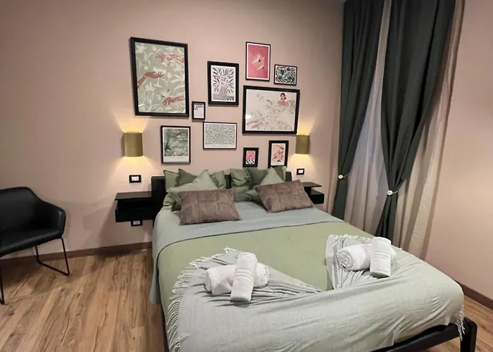 Charme And Cozy 3 Km Away From Duomo Appartement