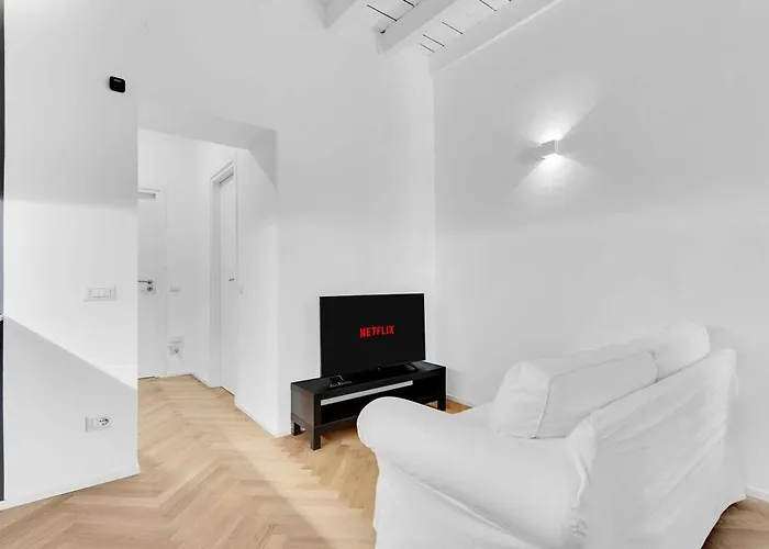 Stazione Moderno Apartment