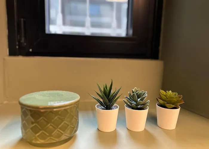 Tree House - Stylish Loft In The Heart Of 밀라노