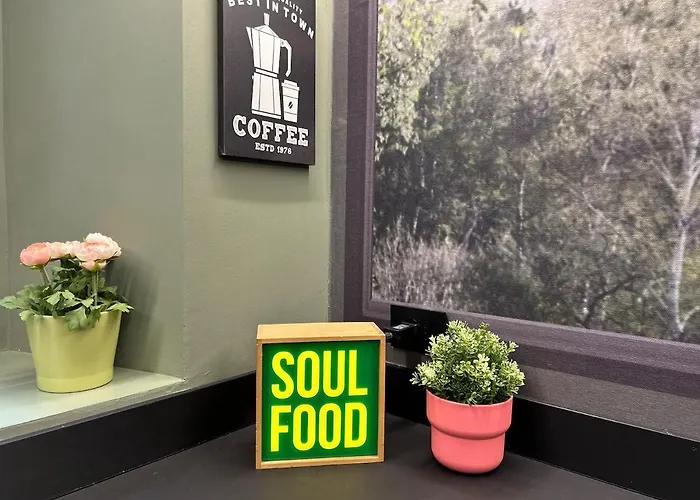 아파트 Tree House - Stylish Loft In The Heart Of *