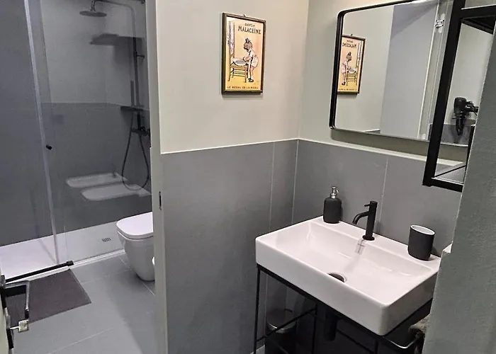 아파트 Tree House - Stylish Loft In The Heart Of *