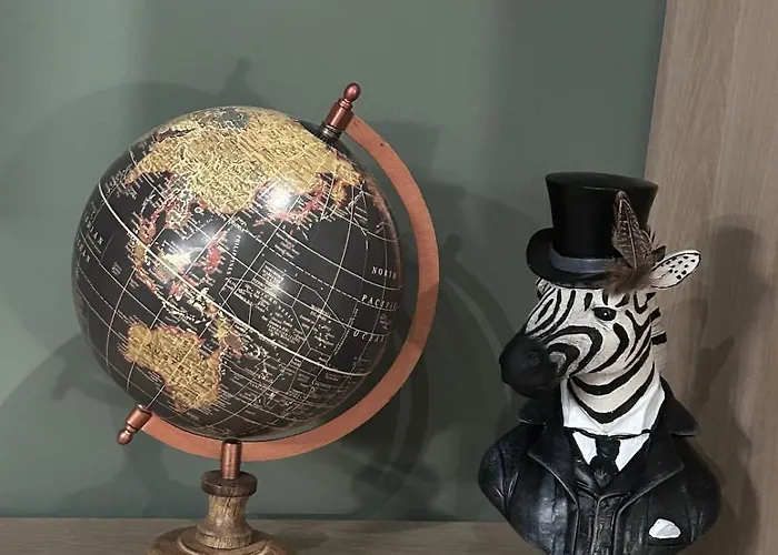 Tree House - Stylish Loft In The Heart Of *