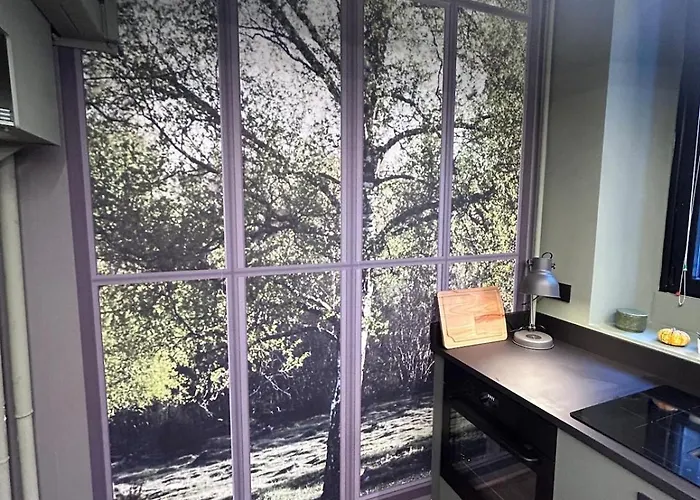 Tree House - Stylish Loft In The Heart Of