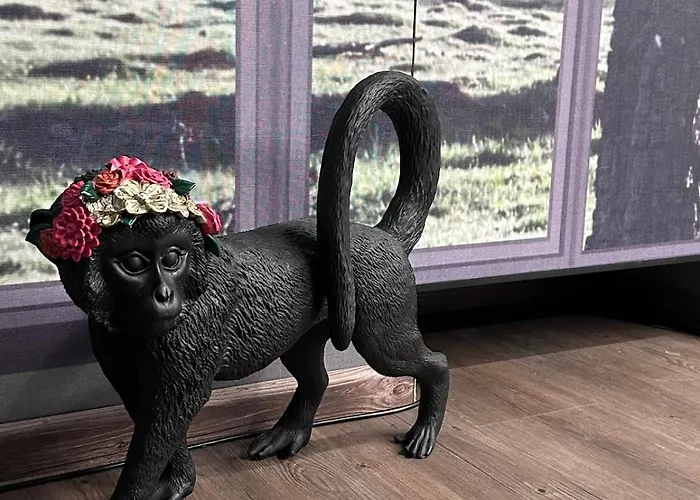 아파트 Tree House - Stylish Loft In The Heart Of