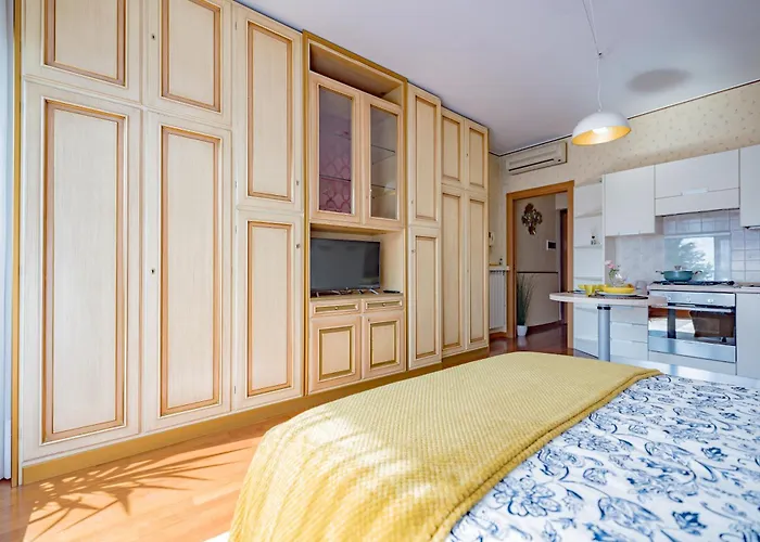 Porta Romana Di Charme Apartment